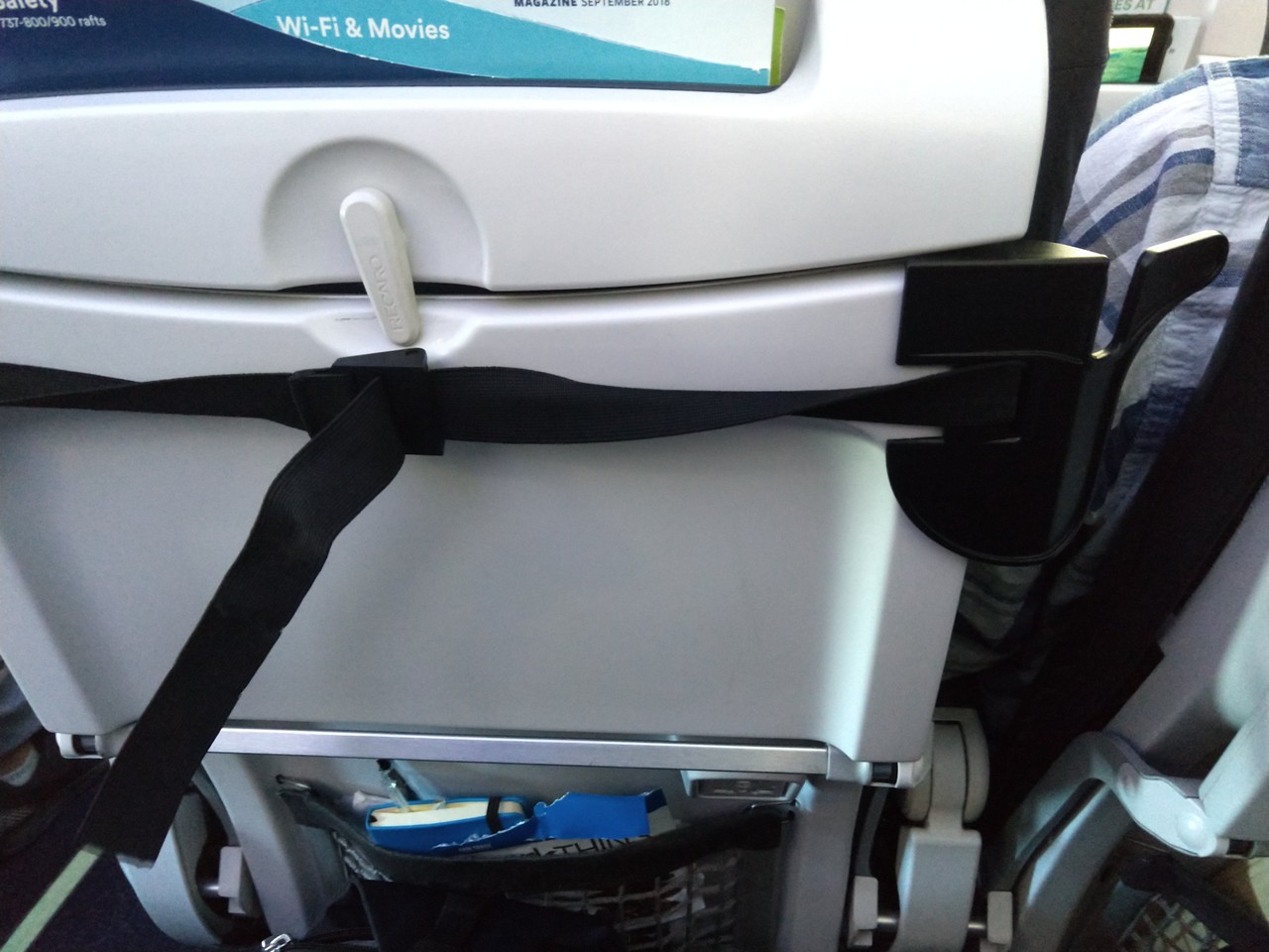 strap around tray table